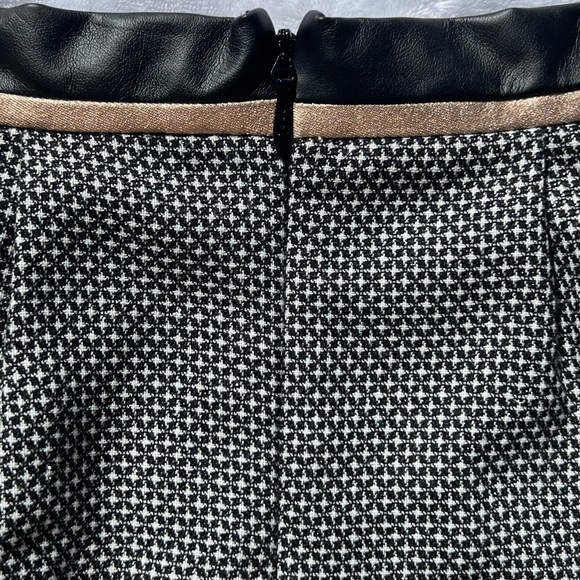 BCBGeneration Mini Skirt Faux Leather Trim Black White Rose Gold 2 QUT3E338 - Picture 7 of 14